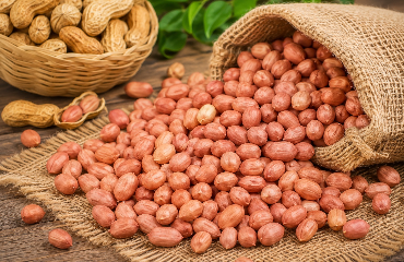 RAW PEANUTS